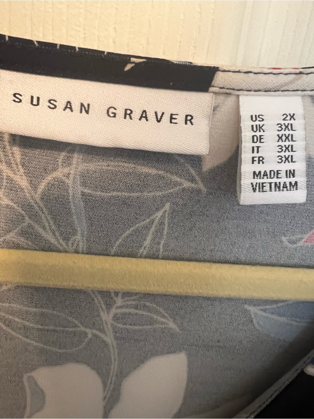 Susan Graver Navy Floral Ruffle V-Neck Blouse - Navy/Red/White/Blue, Size 2x. - Picture 4 of 4